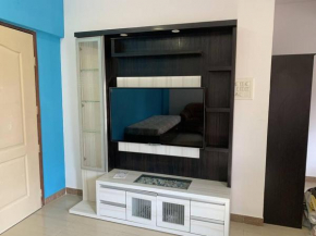 Lovely 2BHK at Magarpatta City with Scenic Garden Views AC & Wifi P6